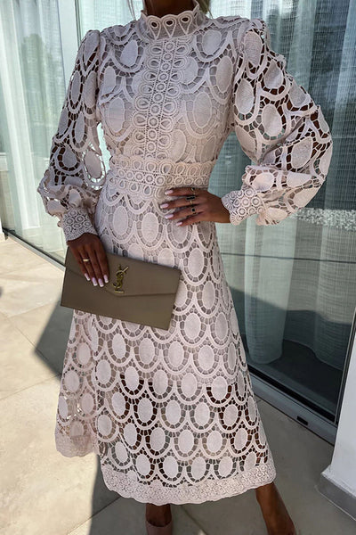 Juliette Stylish Midi Dress in Luxe Lace