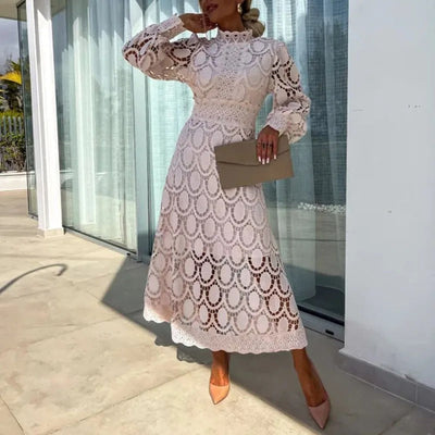 Juliette Stylish Midi Dress in Luxe Lace