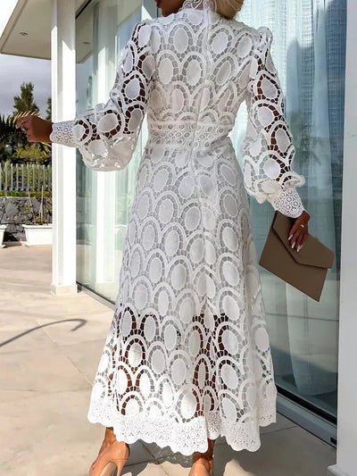 Juliette Stylish Midi Dress in Luxe Lace