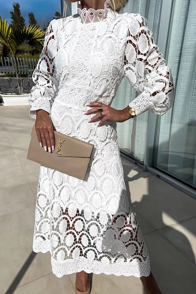 Juliette Stylish Midi Dress in Luxe Lace