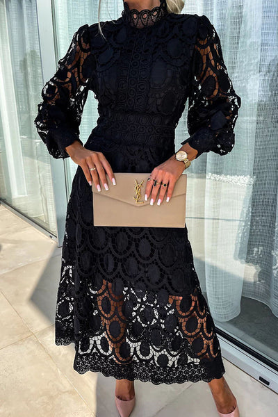 Juliette Stylish Midi Dress in Luxe Lace